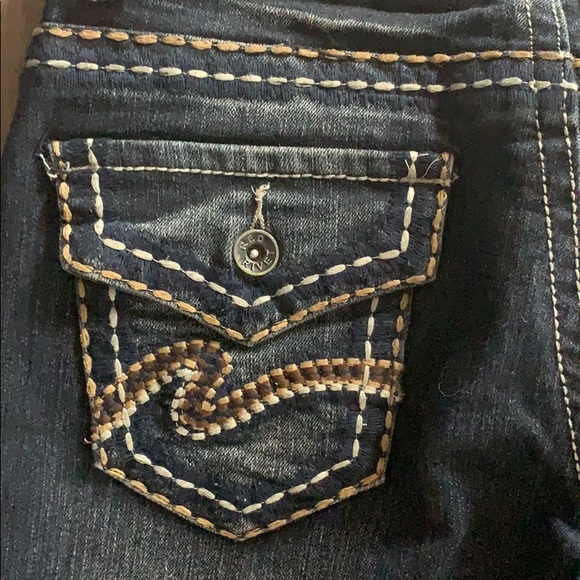 Red Rivet jeans - Picture 8 of 10